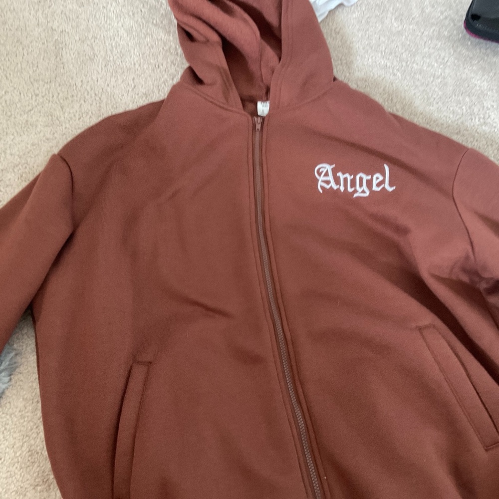 I am selling a teen girls sweater shirt!